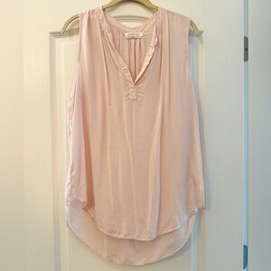 Velvet by Graham & Spencer Blush Pink Sleeveless Blouse | V-Neck | Flowy | M